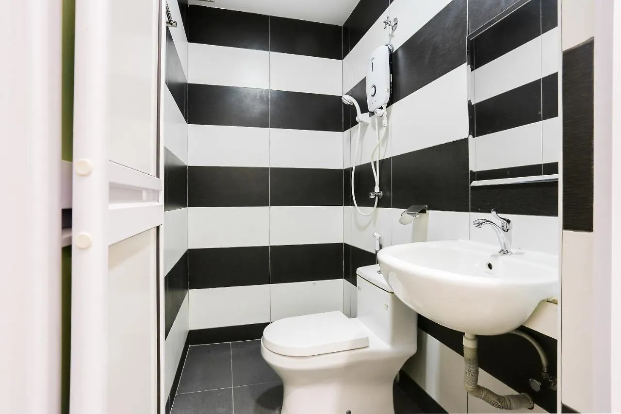 Super Oyo 89495 Rich Hotel Johor Bahru